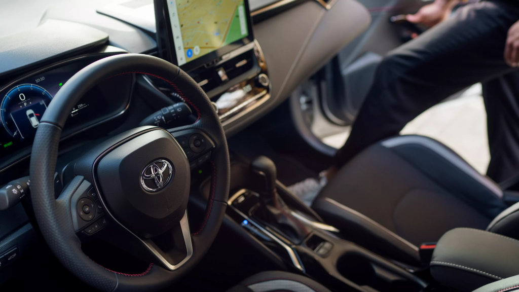 Toyota Corolla Hatchbackin sisätilat