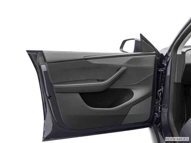 Tesla Model Y 2026:n sisätilat
