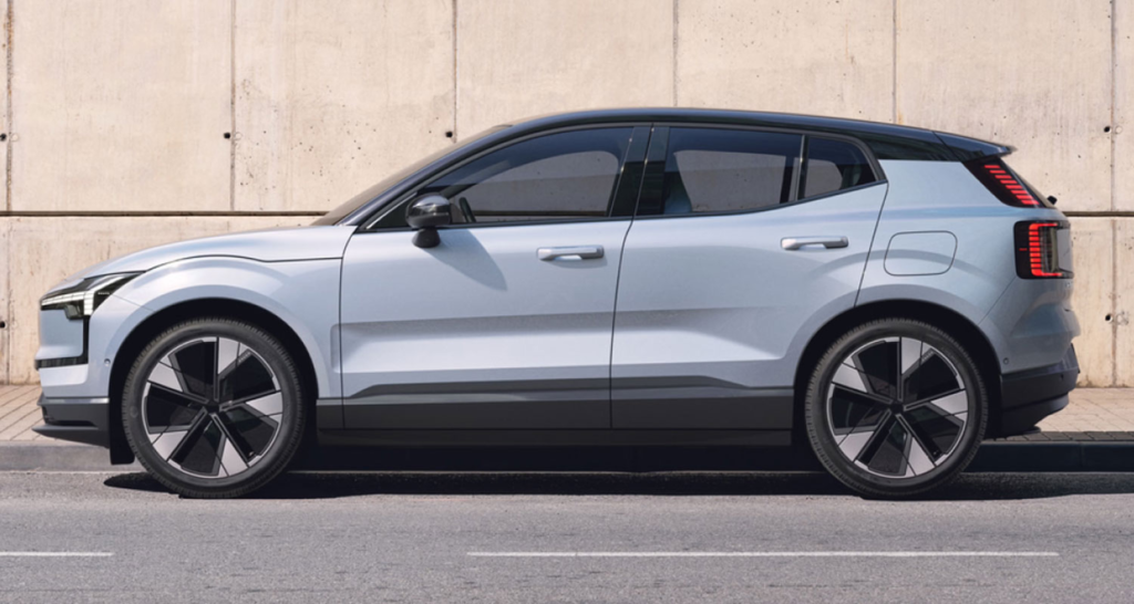 Volvo EX40 2026